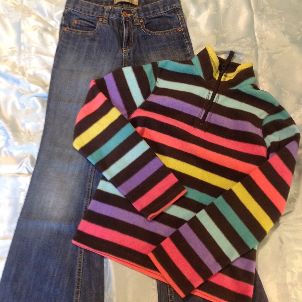 Girls jeans and sweatshirt